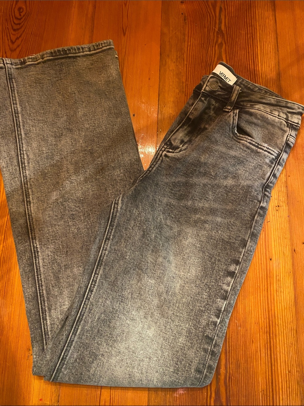 Women’s Straight Jeans in Faded Grey — Classic Everyday Style